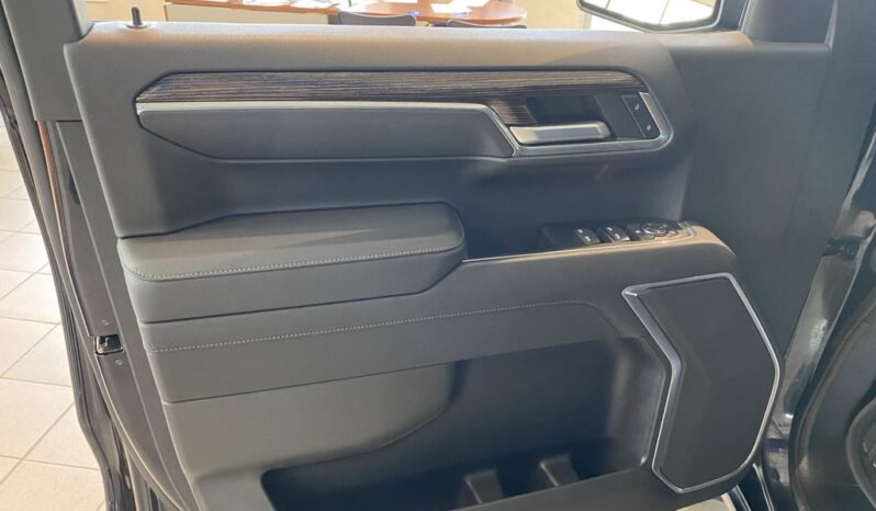 
								2022 GMC Sierra 1500 Elevation Standard full									