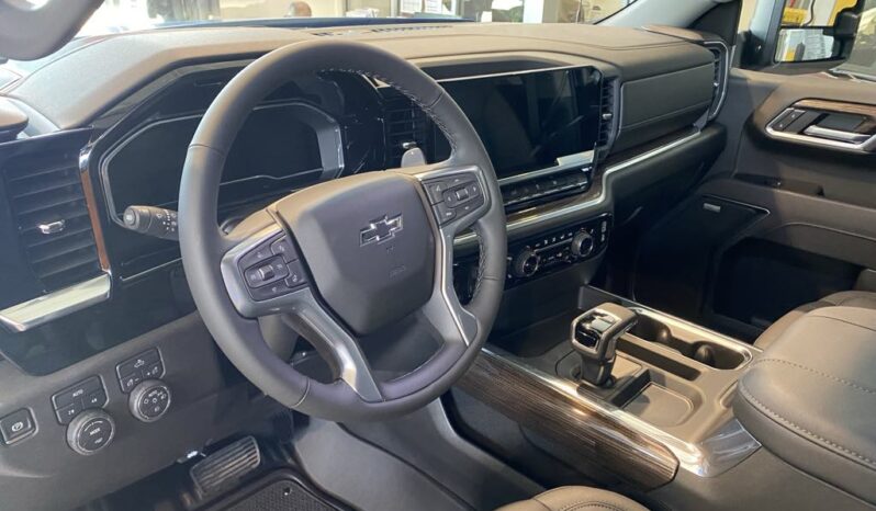 
								2025 Chevrolet Silverado 1500 Crew Cab Standard full									