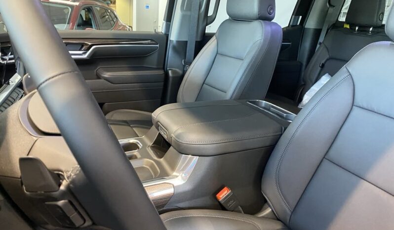 
								2025 Chevrolet Silverado 1500 Crew Cab Standard full									