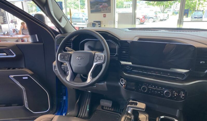 
								2025 Chevrolet Silverado 1500 Crew Cab Standard full									