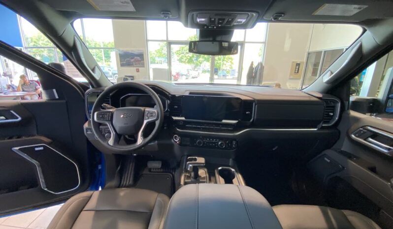 
								2025 Chevrolet Silverado 1500 Crew Cab Standard full									