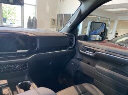 
										2025 Chevrolet Silverado 1500 Crew Cab Standard full									