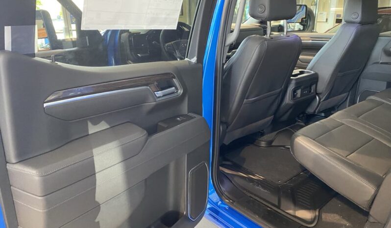 
								2025 Chevrolet Silverado 1500 Crew Cab Standard full									