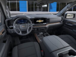 
										2025 Chevrolet Silverado 1500 Crew Cab Standard full									