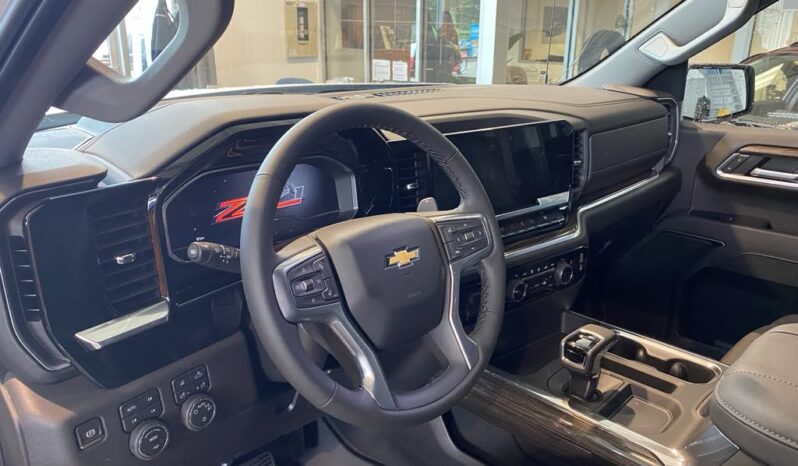 
								2025 Chevrolet Silverado 1500 Crew Cab Standard full									