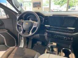 
										2025 Chevrolet Silverado 1500 Crew Cab Standard full									