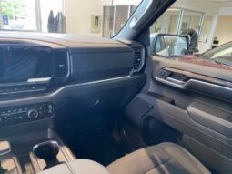 
										2025 Chevrolet Silverado 1500 Crew Cab Standard full									