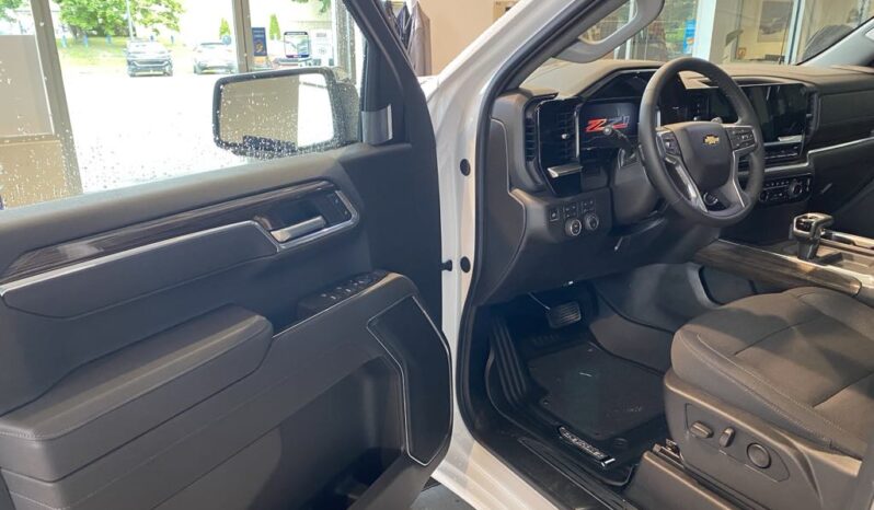 
								2025 Chevrolet Silverado 1500 Crew Cab Standard full									