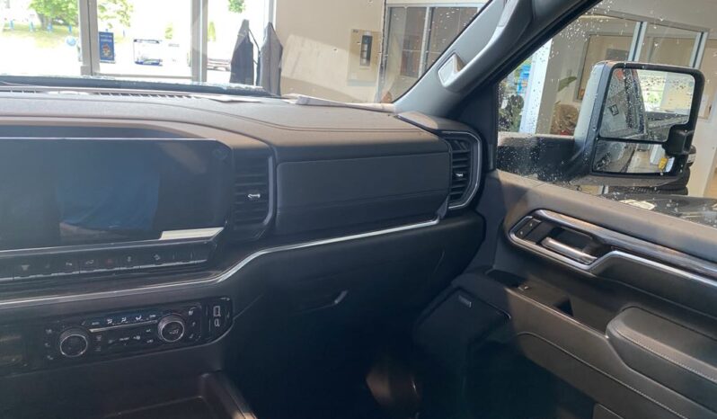 
								2025 Chevrolet Silverado 2500 4wd Crew Cab Long full									
