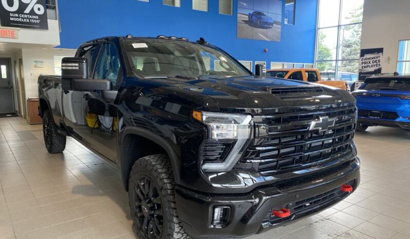 
								2025 Chevrolet Silverado 2500 4wd Crew Cab Long full									