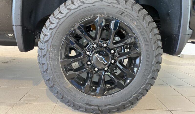 
								2025 Chevrolet Silverado 2500 4wd Crew Cab Long full									