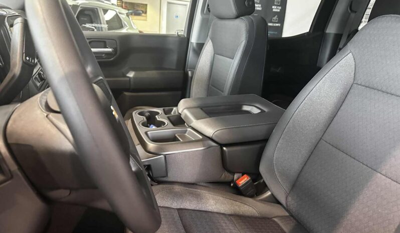 
								2026 Chevrolet Silverado 1500 Crew Cab Standard full									
