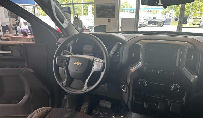 
								2026 Chevrolet Silverado 1500 Crew Cab Standard full									