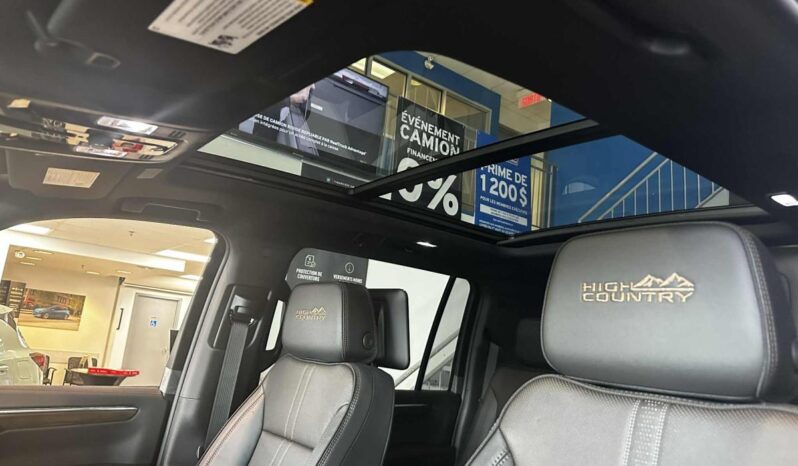 
								2026 Chevrolet Suburban 4wd 4dr High Country full									