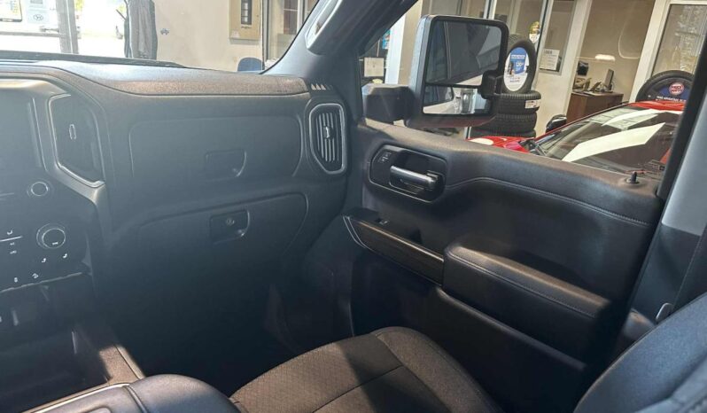 
								2021 Chevrolet Silverado 1500 Crew Cab 4×4 Rst full									