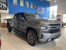 2021 Chevrolet Silverado 1500 Crew Cab 4×4 RST / Standard Box