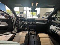 
										2021 Mercedes-Benz GLB250 4MATIC SUV full									