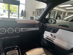 
										2021 Mercedes-Benz GLB250 4MATIC SUV full									