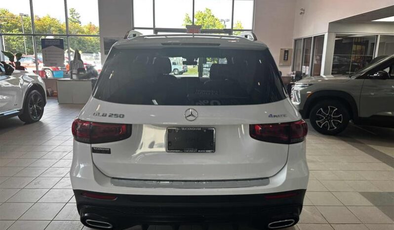 
								2021 Mercedes-Benz GLB250 4MATIC SUV full									