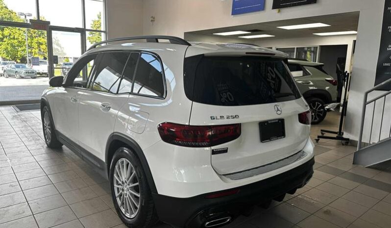 
								2021 Mercedes-Benz GLB250 4MATIC SUV full									