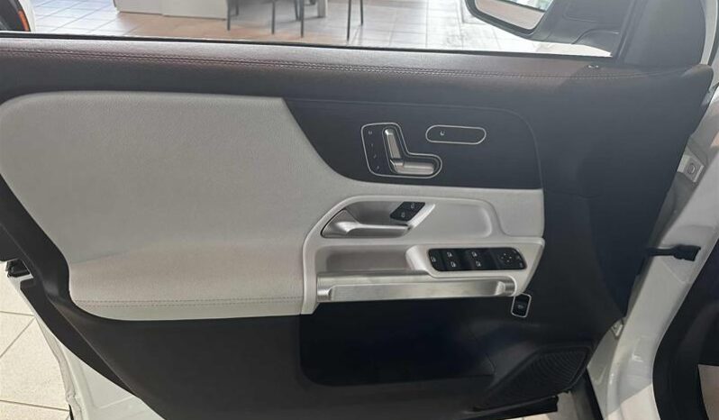 
								2021 Mercedes-Benz GLB250 4MATIC SUV full									