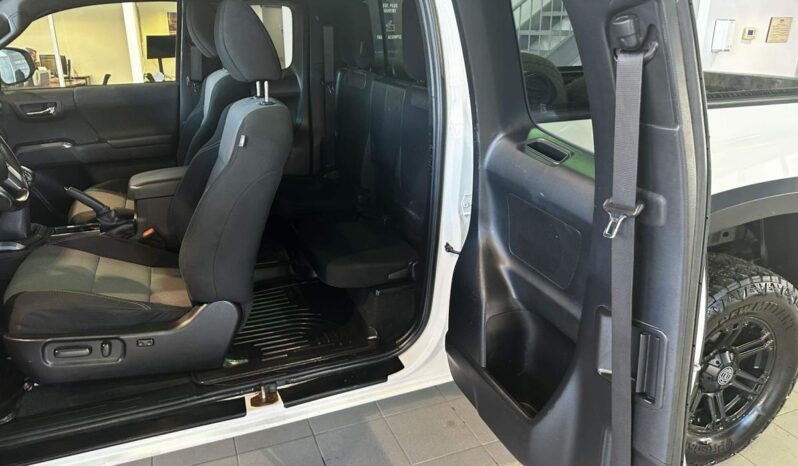 
								2021 Toyota Tacoma Access Cab 6m full									