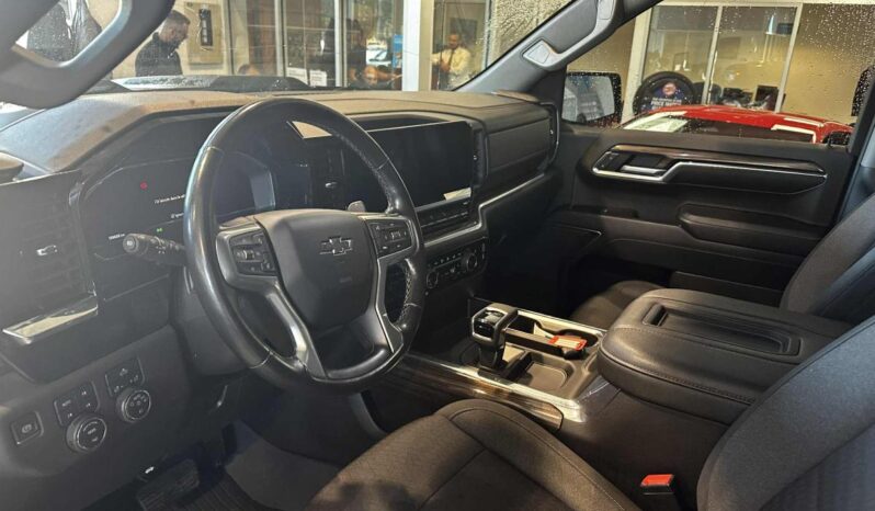 
								2022 Chevrolet Silverado 1500 Crew Cab 4×4 Lt full									
