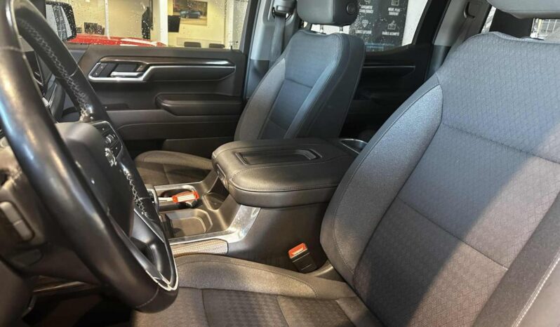 
								2022 Chevrolet Silverado 1500 Crew Cab 4×4 Lt full									