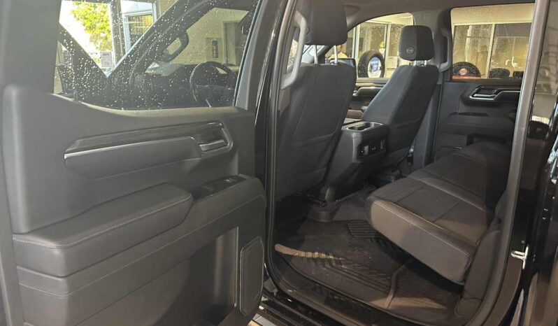 
								2022 Chevrolet Silverado 1500 Crew Cab 4×4 Lt full									