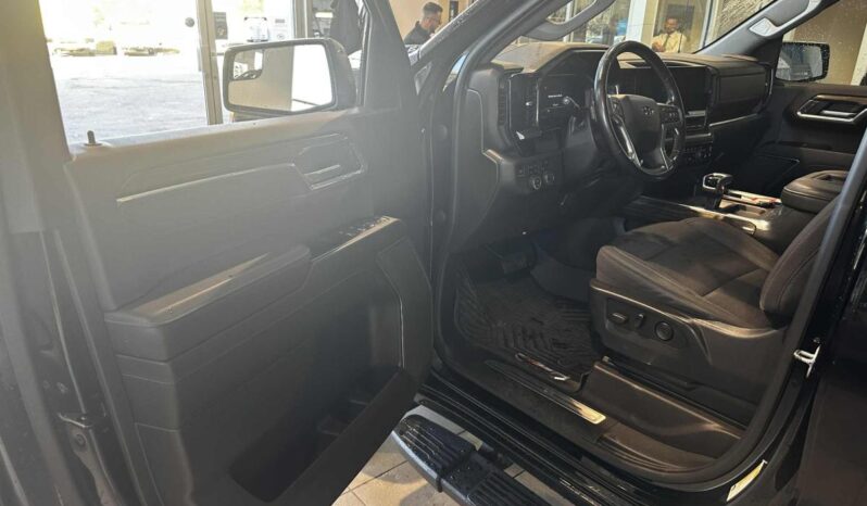 
								2022 Chevrolet Silverado 1500 Crew Cab 4×4 Lt full									