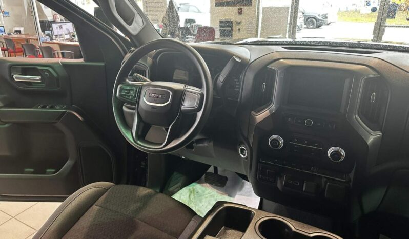 2023 GMC Sierra 1500 Crew Cab 4×4 Pro full