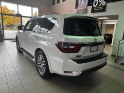 2023 Nissan Armada Sl At full