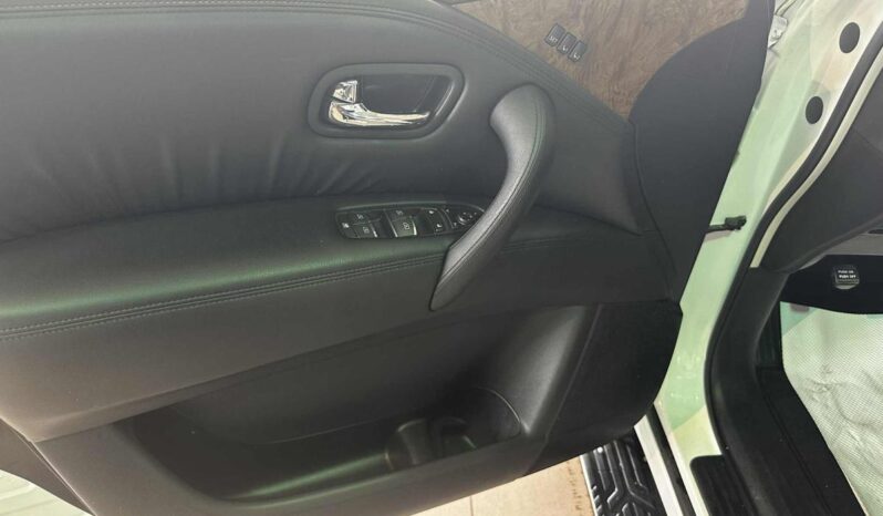 2023 Nissan Armada Sl At full