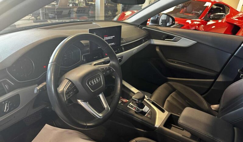 
								2024 Audi A4 45 2.0t Komfort full									
