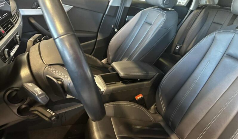 
								2024 Audi A4 45 2.0t Komfort full									
