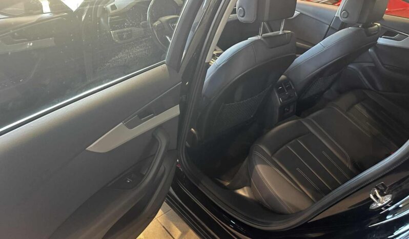 
								2024 Audi A4 45 2.0t Komfort full									