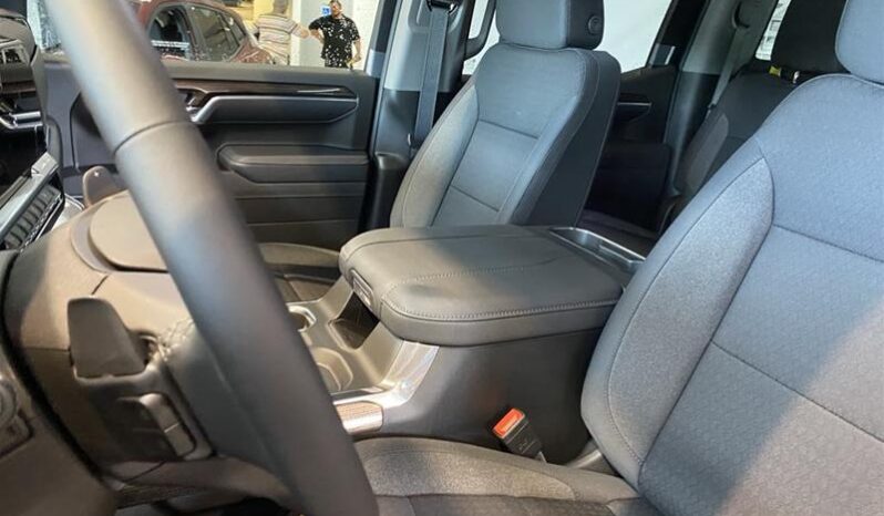 2025 Chevrolet Silverado 1500 Crew Cab Standard Box 4-Wheel Drive LT full