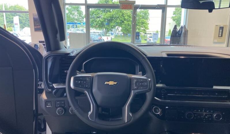 2025 Chevrolet Silverado 1500 Crew Cab Standard Box 4-Wheel Drive LT full