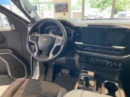 2025 Chevrolet Silverado 1500 Crew Cab Standard Box 4-Wheel Drive LT full