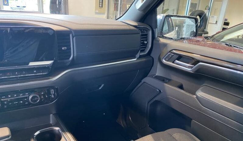 2025 Chevrolet Silverado 1500 Crew Cab Standard Box 4-Wheel Drive LT full