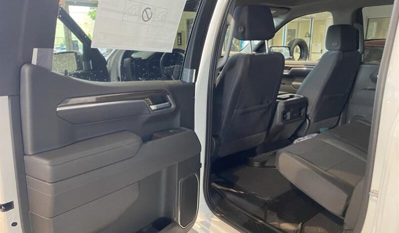 2025 Chevrolet Silverado 1500 Crew Cab Standard Box 4-Wheel Drive LT full