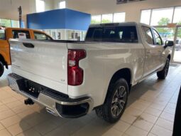 2025 Chevrolet Silverado 1500 Crew Cab Standard Box 4-Wheel Drive LT