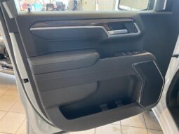 2025 Chevrolet Silverado 1500 Crew Cab Standard Box 4-Wheel Drive LT full