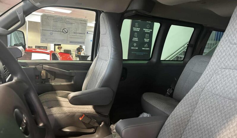 
								2025 GMC Savana Cargo 2500 Regular full									