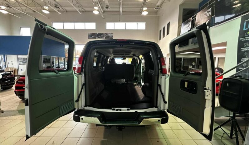 
								2025 GMC Savana Cargo 2500 Regular full									