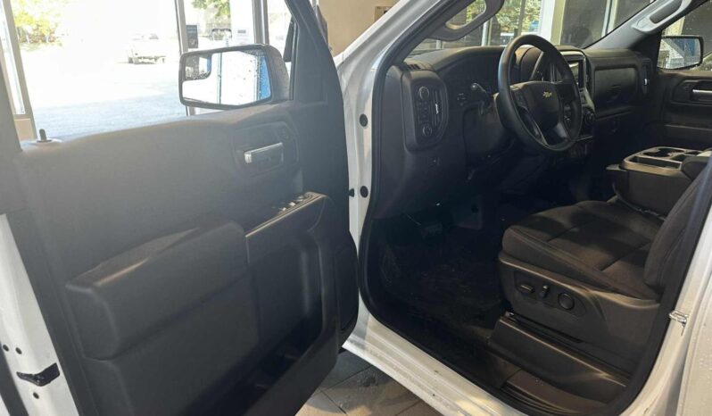 
								2026 Chevrolet Silverado 1500 Crew Cab Standard full									