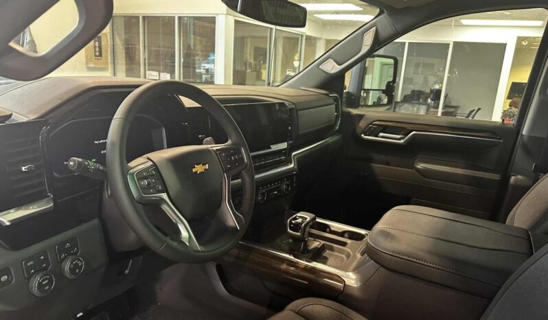 2026 Chevrolet Silverado 1500 Crew Cab Standard full