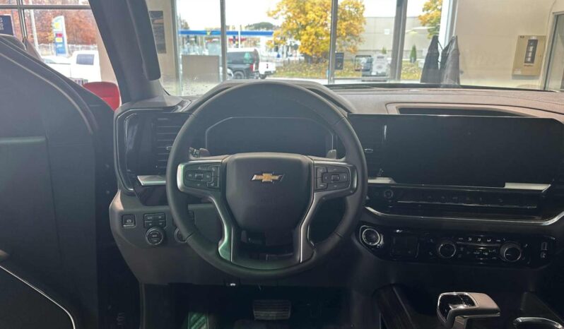 2026 Chevrolet Silverado 1500 Crew Cab Standard full