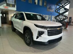 2026 Chevrolet Traverse Awd 4dr Lt full