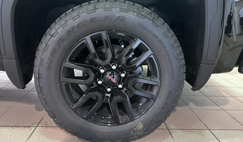 2026 GMC Sierra 1500 Crew Cab Standard full